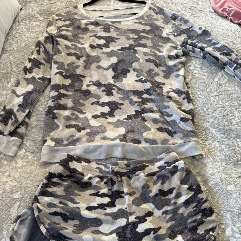 Zyia boyfriend set
